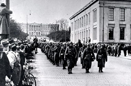 758px-German_soldiers_in_Oslo_9_April_1940