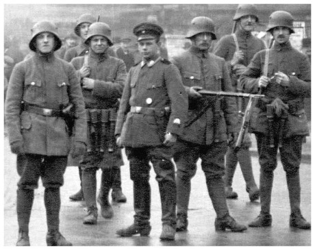 stahlhelm-germany-first-world-war-kapp-putsch-disbanded-later-sa
