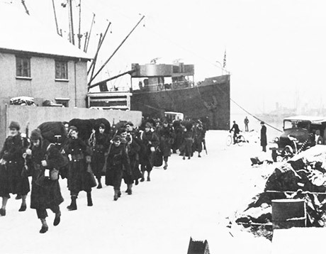 Amerikanska trupper landstiger i Reykjavik 1942.