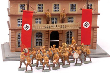 Para-military-Nazi-Brown-shirts-toys-2172770
