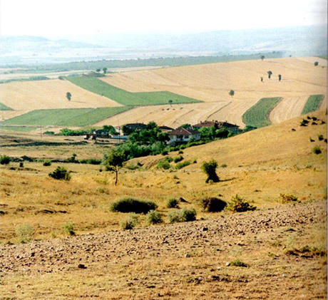Slagfältet vid Adrianopel som det ser ut i modern tid. Bilden är tagen från platsen för det gotiska vagnslägret.