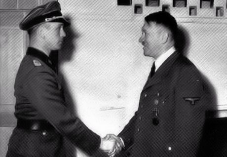 Kurt Meyer & Adolf Hitler vid en medaljcermoni