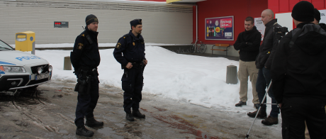 Åsiktspolisen var på plats även i Lyvik.