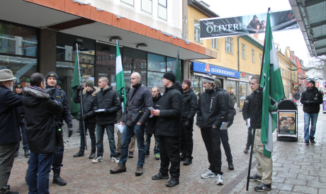 Upprörda kulturberikare började poppa upp i Falun när polisen dök upp.