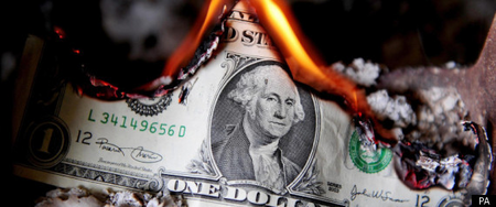 Den amerikanska dollarn - på väg att tappa ställning internationellt. 