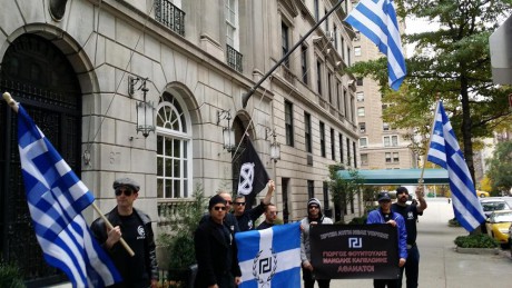 Golden Dawn New York manifesterar efter mordet på två grekiska nationalister.