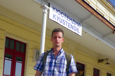 På tågstationen i Kyustendil.