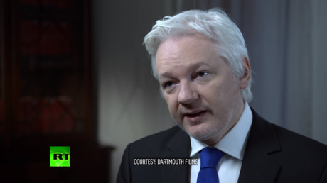 RT:s exklusive intervju med Julian Assange är ytterligare ett "bevis" som presenteras.